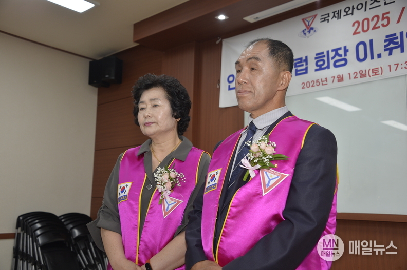 左 정미화 이임회장, 右 임종선 취임회장