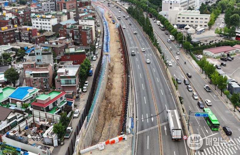 현장사진 및 조감도 1단계(용현동, 인천방향 옹벽철거) ⓒ 인천시