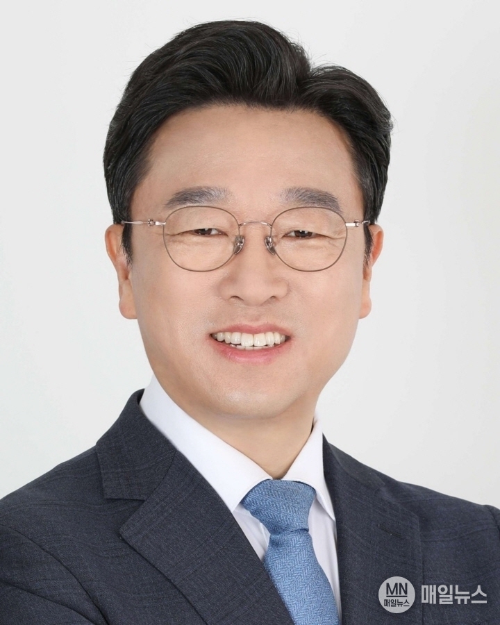 더불어민주당 환경노동위원회 이용우 의원