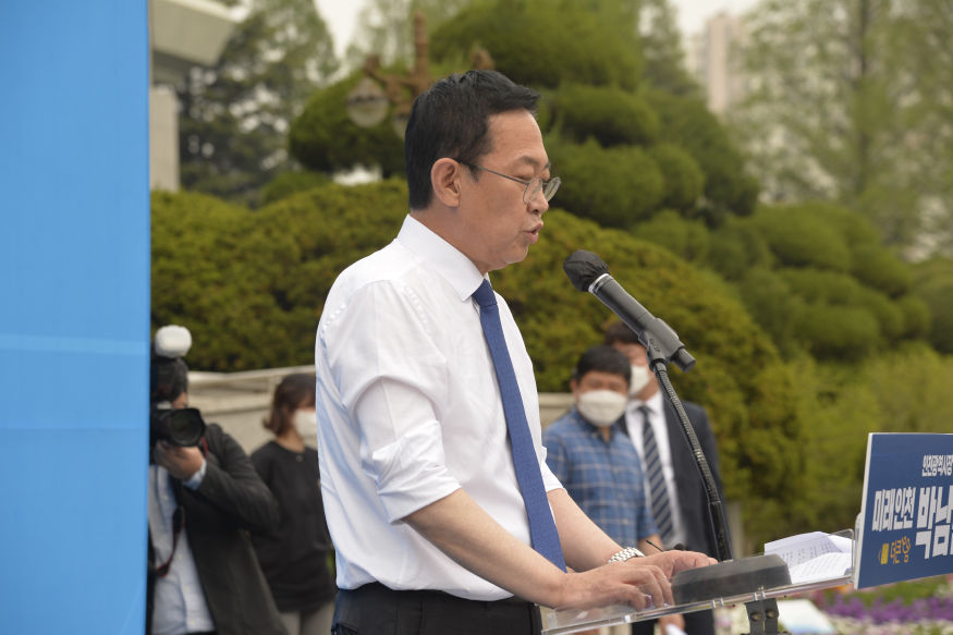 박남춘옆모습1.JPG