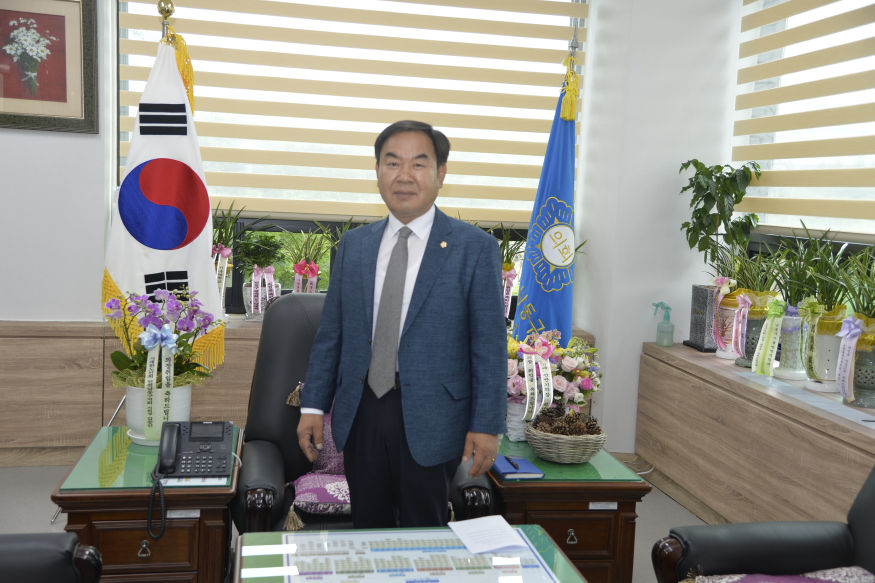 오용환의장선자세.JPG