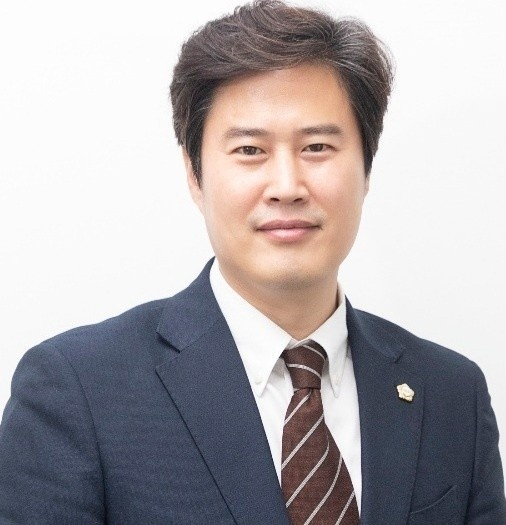 오강현의원.png