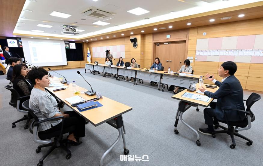 부평구, ‘아동친화도시 조성위원회 상반기 정기회의’ 개최 (사진 : 부평구) 1. 부평구, 아동친화도시 조성위원회 정기회의 개최1.JPG