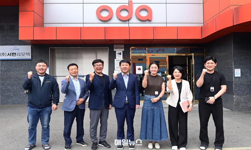 차준택 부평구청장, 지난 30일 지역기업 (주)오디에이테크놀로지 방문 (사진 : 부평구) 5. 차준택 부평구청장 ㈜오디에이테크놀로지 기업 현장 방문211.JPG