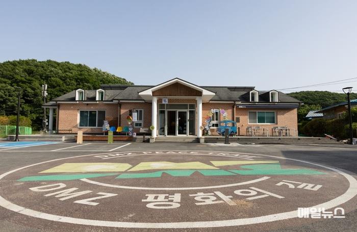 DMZ 평화의 길 거점센터 모습(김포시 월곶면 용강로250번길, 104) (사진 : 김포시) 0.jpg