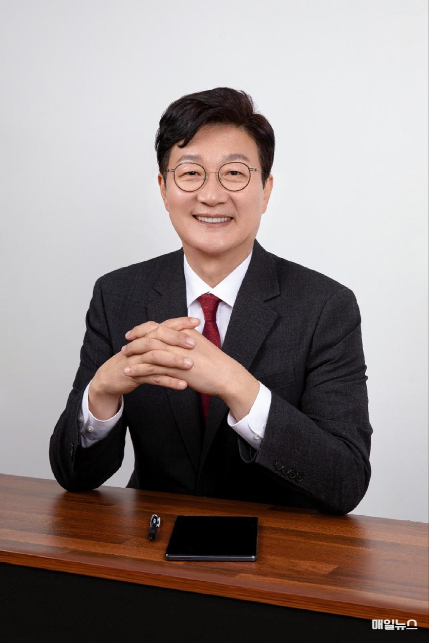 손범규 인천시당 위원장, 광복절 기념 한복 패션쇼 ‘태극기 휘날리며’ 참석 ⓒ 매일뉴스 DB ★ 국민의힘 인천시당위원장 손범규.jpg