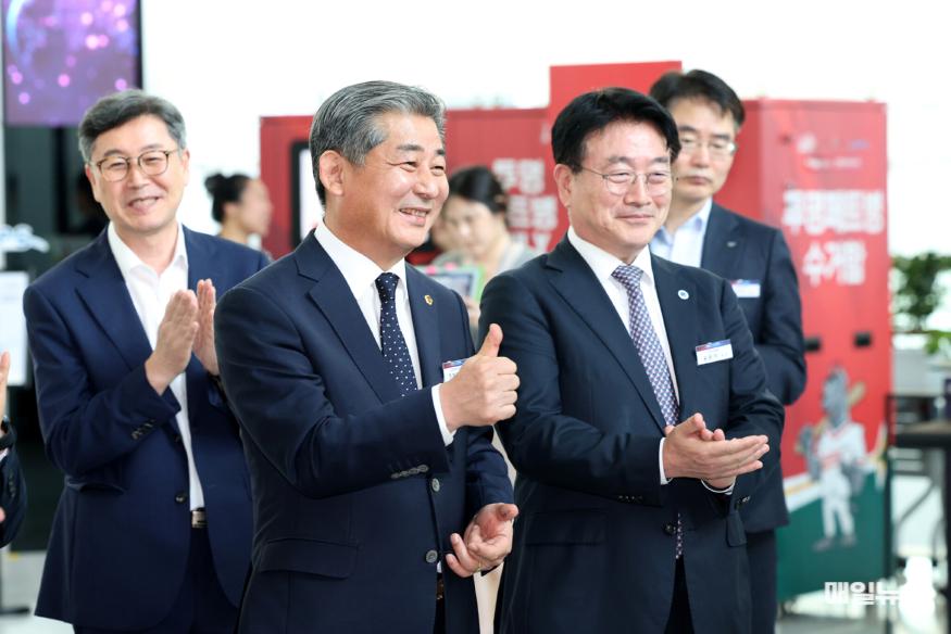 (0929사진)인천시의회 정해권 의장, 인천스타트업 한 단계 더 발전 계기 (3).jpg