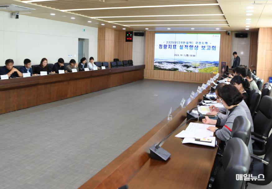 강화군, 국정시책 정량지표 실적향상 대책 보고회 개최 ⓒ 강화군 국정시책 실적향상 보고회 (11)0.JPG