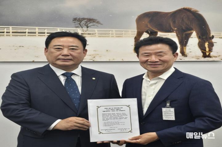 한연희 강화군수 후보, 토론회 통해 메가톤급 공약 발표 ⓒ 한연희 후보 선거사무소 KakaoTalk_20241007_154552677_020.jpg