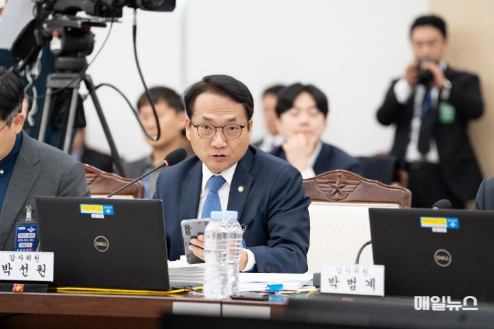민주 박선원, 국방부 '즉강끝' 골프공 제작 문제 지적 ⓒ 박선원 의원실 241008_국정감사_박선원의원0.JPG