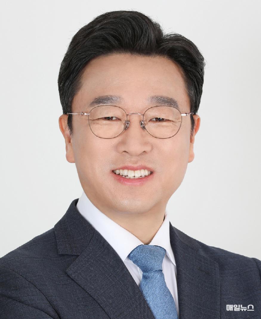 최저임금 위반 신고 5년 연속 감소세 … 1만원 시대 '안착' 전망 ⓒ 이용우 의원실 이용우 국회의원 대표사진 JPG_1280.jpg