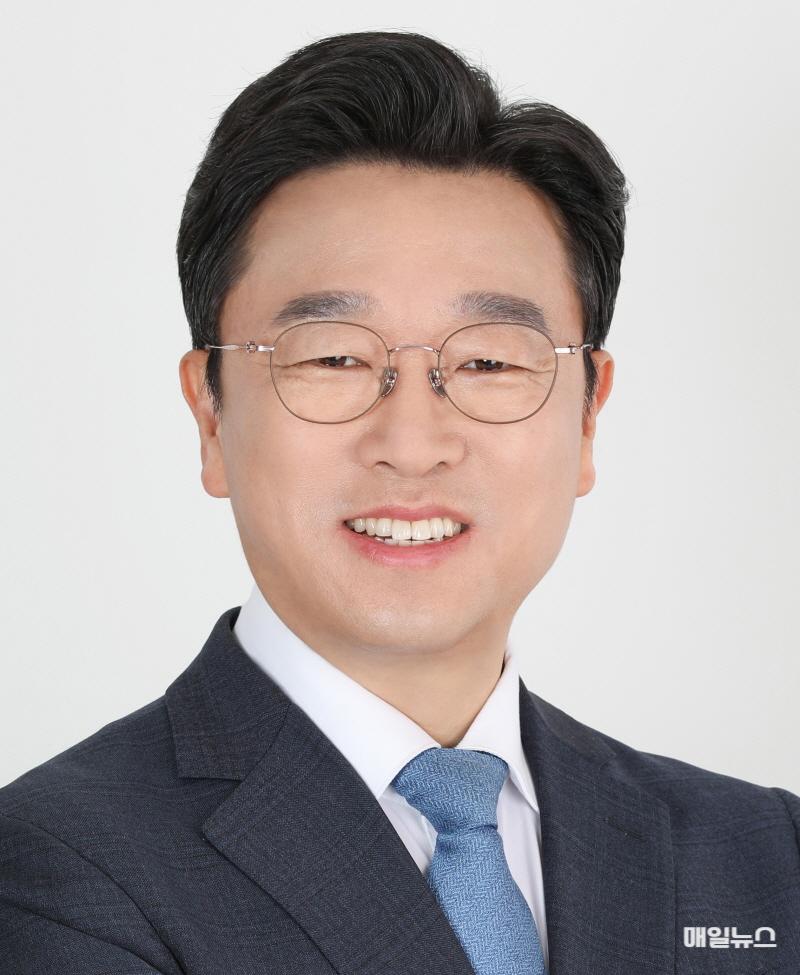 SL공사 끝없는 적자 행진...올해 8월까지만도 적자 241억 ⓒ 이용우 의원실 이용우 국회의원 대표사진 JPG0.jpg