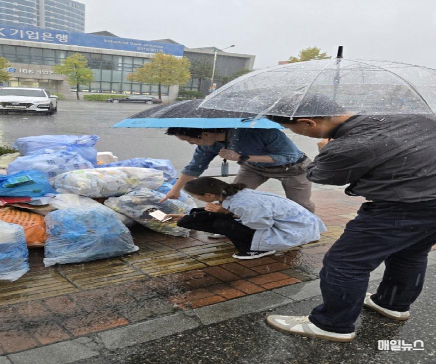 [회전]241018_재활사업부_종량제봉투 불법 제작과 위변조는 이제 그만! 서구와 서구시설관리공단, 합동 종량제봉투 유통 실태 점검 실시 보도~00.jpg