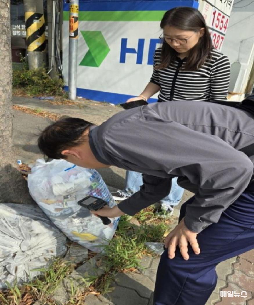 종량제봉투 불법 제작과 위변조는 이제 그만! ⓒ 인천 서구시설관리공단 241018_재활사업부_종량제봉투 불법 제작과 위변조는 이제 그만! 서구와 서구시설관리공단, 합동 종량제봉투 유통 실태 점검 실시 보도~_100.jpg