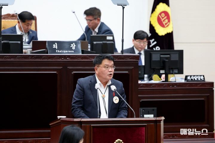 241021_제298회_인천광역시의회_임시회_제2차_본회의 20.jpg