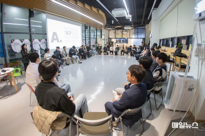 1인천 서구, 청년친화도시 추진 간담회 개최(2)0.jpg