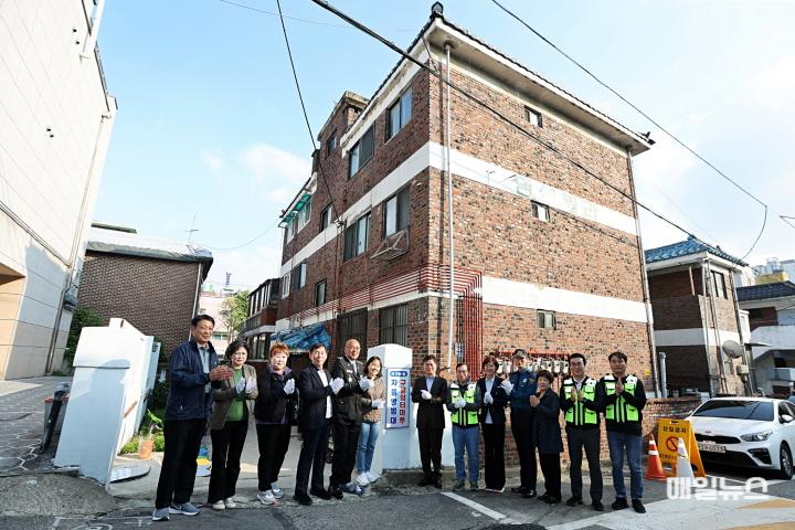 ‘빈집의 새로운 탄생’ 남동구 방치된 빈집 주민 휴식처로 탈바꿈 ⓒ 남동구 (1-1) ‘빈집의 새로운 탄생’, 남동구 빈집을 주민 휴식처로 탈바꿈0.jpg