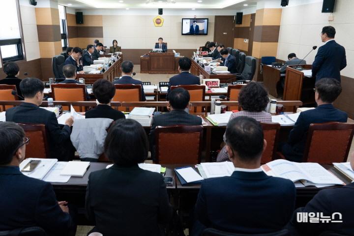인천시의회 교육위, 현안 문제·관리 부실 집중 추궁 ⓒ 인천시의회 241111_교육지원청_행정사무감사9IC062900.jpg