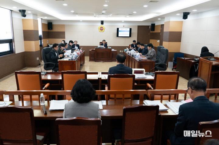 인천교통공사, 월미바다열차 레일바이크 등 전환 검토해야 ⓒ 인천시의회 241118_인천교통공사_행정사무감사9IC069350.jpg