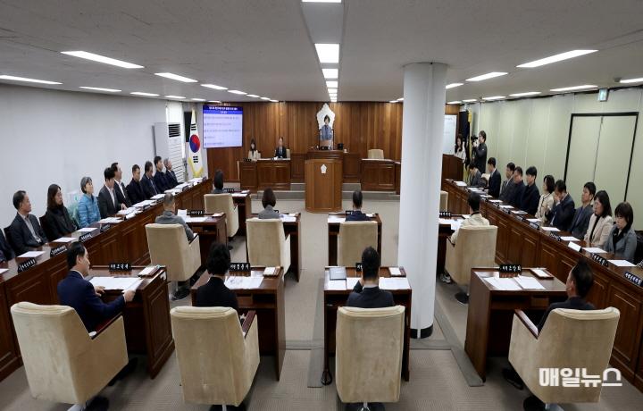 계양구의회, 제257회 제2차 정례회 개회 ⓒ 계양구의회 20241125 제257회 제2차 정례회 제1차 본회의 (2)0.jpg