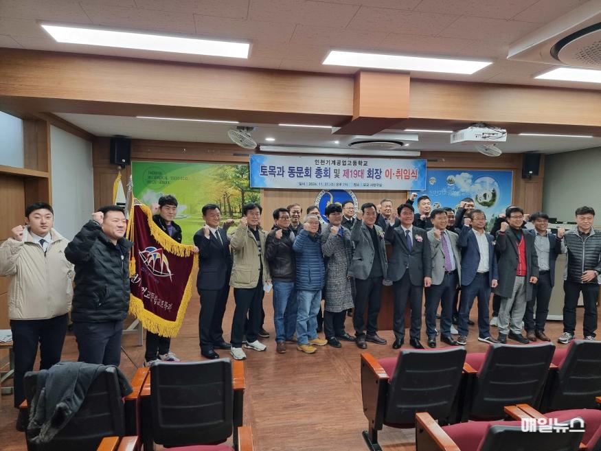 단체사진.jpg