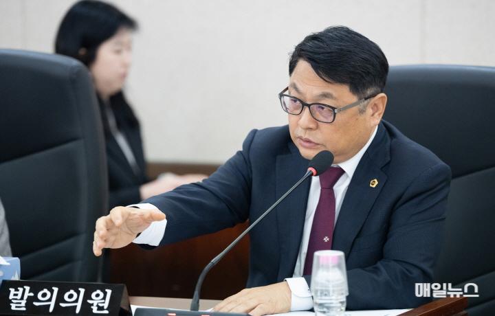 인천시의회 김대중 의원의 주차장 설치 조례 개정안 상임위 통과 ⓒ 인천시의회 241202_제299회_인천광역시의회_제2차_정례회_제6차_건설교통위원회1056229080.jpg