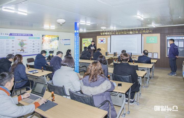 인천 중구의회, 영종복합문화센터 공사 현장 방문 ⓒ 중구의회 현장방문20.jpg