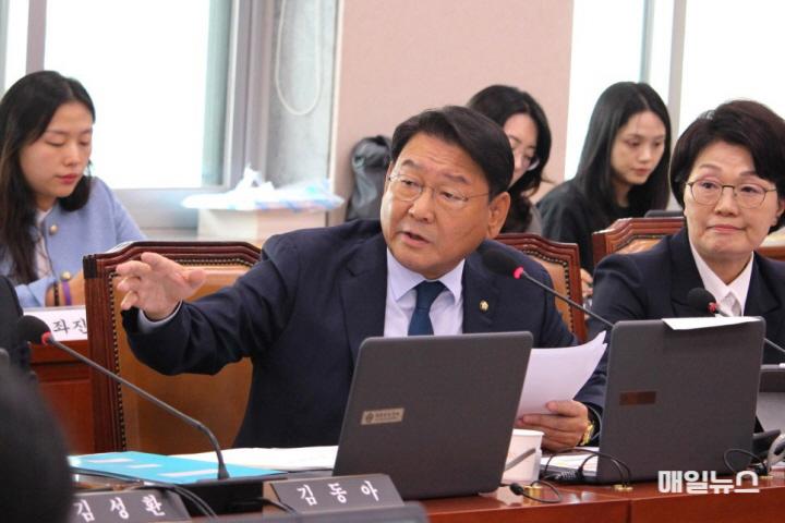 김교흥 의원, 2024 민주당 ‘국정감사 우수의원상’ 수상! ⓒ 김교흥 의원실 image010.jpg