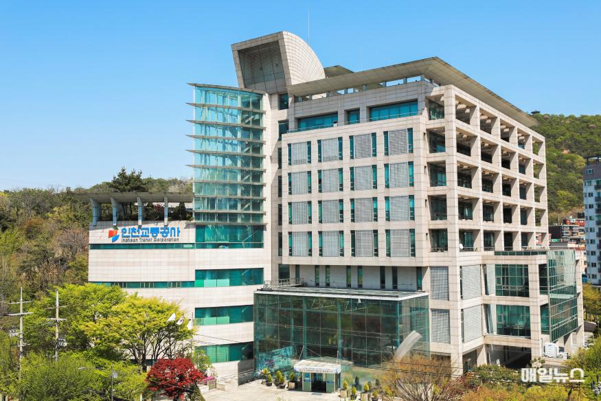 사진 1(본사 전경).jpg