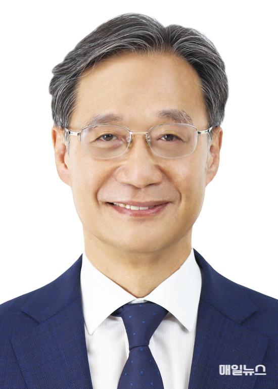 유동수 의원, 새마을금고, 금융당국의 직접감독으로 건전성 확보 ⓒ 유동수 의원실 프로필사진01.jpg