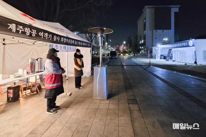 (사진3)적십자봉사회 인천시협의회, 제주항공 참사 분향소서 봉사활동 펼쳐01.jpg