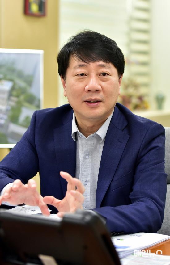 차준택 부평구청장, 공약이행 및 정보공개 평가서 최고등급(SA) 획득 쾌거 ⓒ 부평구 .2위. 차준택 부평구청장, 공약이행 및 정보공개 평가서 최고등급(SA) 획득 쾌거01.jpg