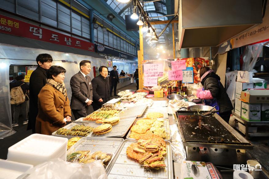 250122_설_맞이_전통시장_방문_134107820 (1).jpg
