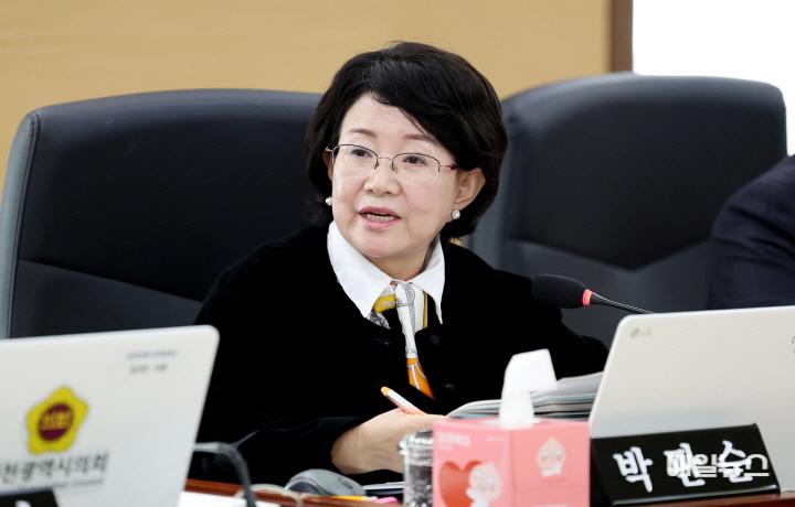 인천시의회, ‘자활사업 지원 조례 일부개정안’ 상임위 통과 ⓒ 인천시의회 250210_제300회_인천광역시의회_임시회_제1차_문화복지위원회_1033285200.jpg