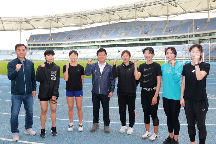 박종효 남동구청장, 전국대회 출전 앞둔 육상부 격려 방문