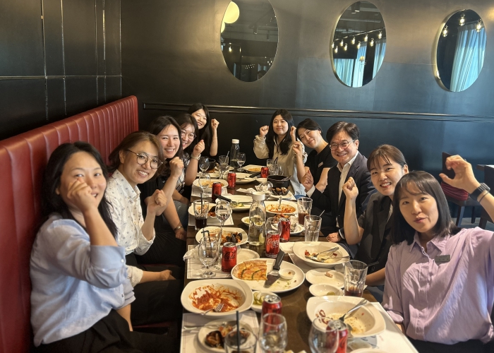 김병수 김포시장이 ‘소통밥상 通하는 한끼(통끼)’를 통해 녹지직 직원들과 소통하고 있다.