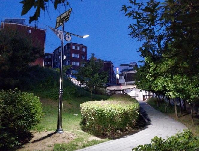 미추홀구 시설관리공단, 용정근린공원 조명 설비 전경 (출처 : 미추홀구)