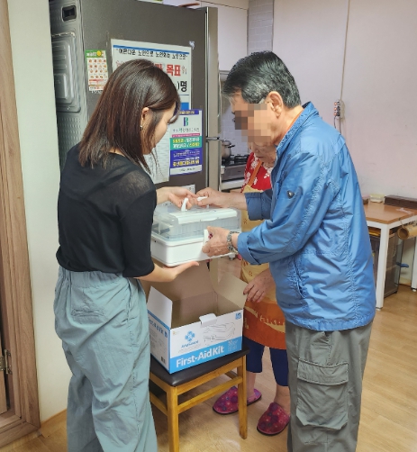 미추홀구 치매안심센터, 치매안심마을 경로당 대상 안전 환경 조성 사업 실시해