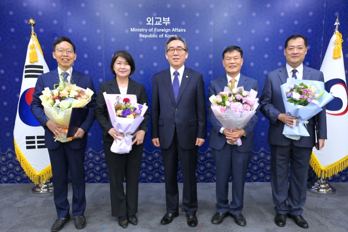 신임 총영사 임명장 전수식
